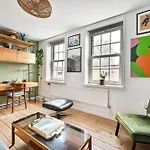 Clerkenwell\'S Hidden Gem: Chic 1-Bed Flat