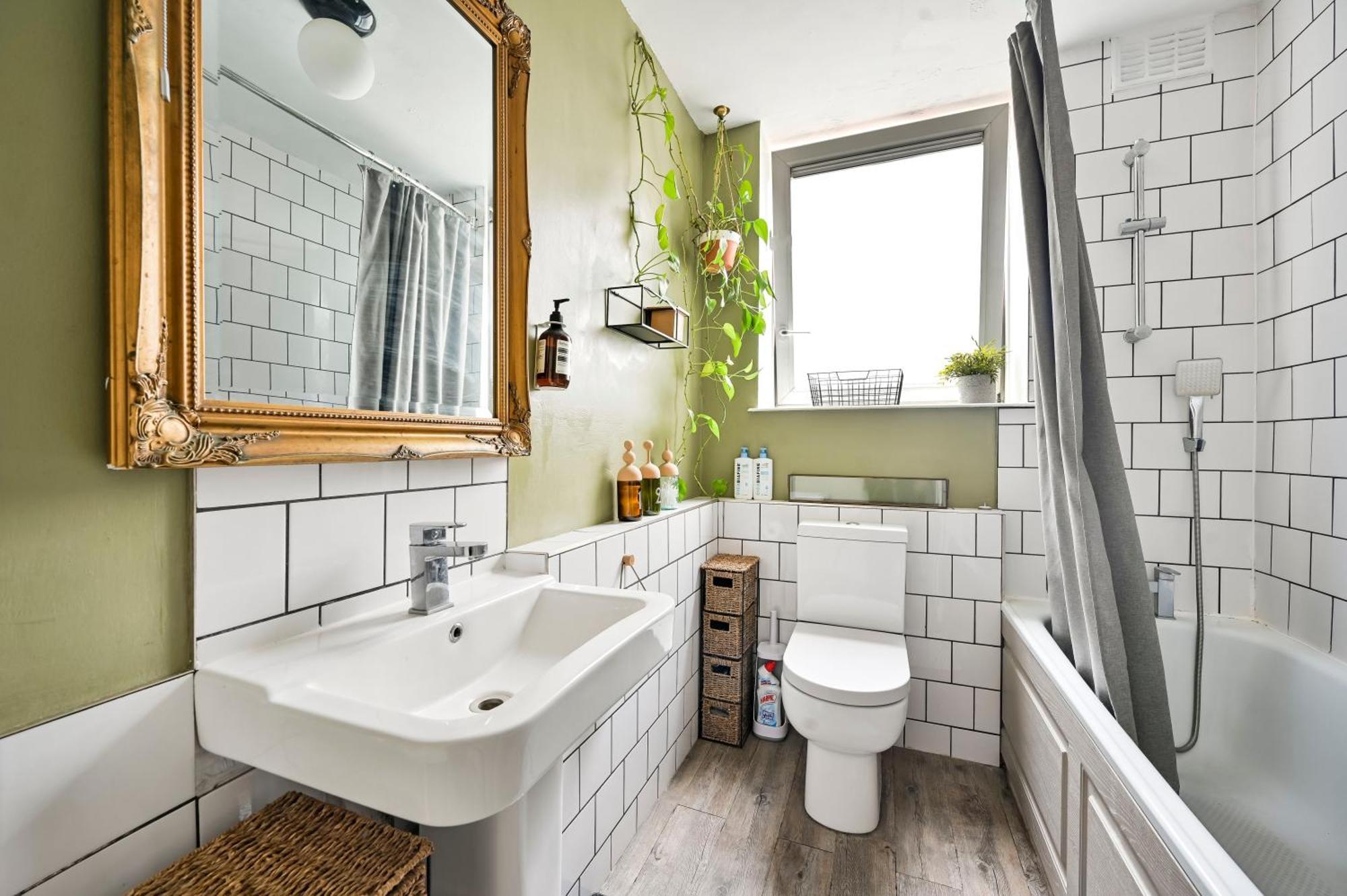 Clerkenwell's Hidden Gem: Chic 1-bed Flat Apartment *